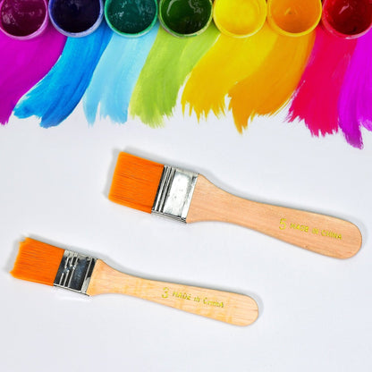 Set of two flat brushes for watercolor and acrylic painting