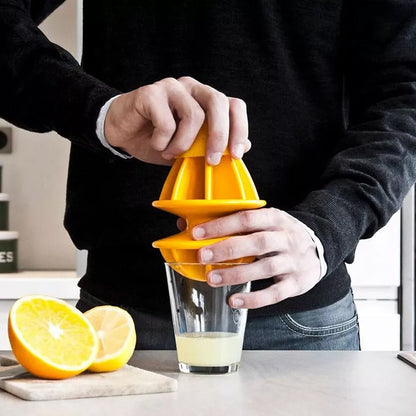 Home-use citrus hand juicer