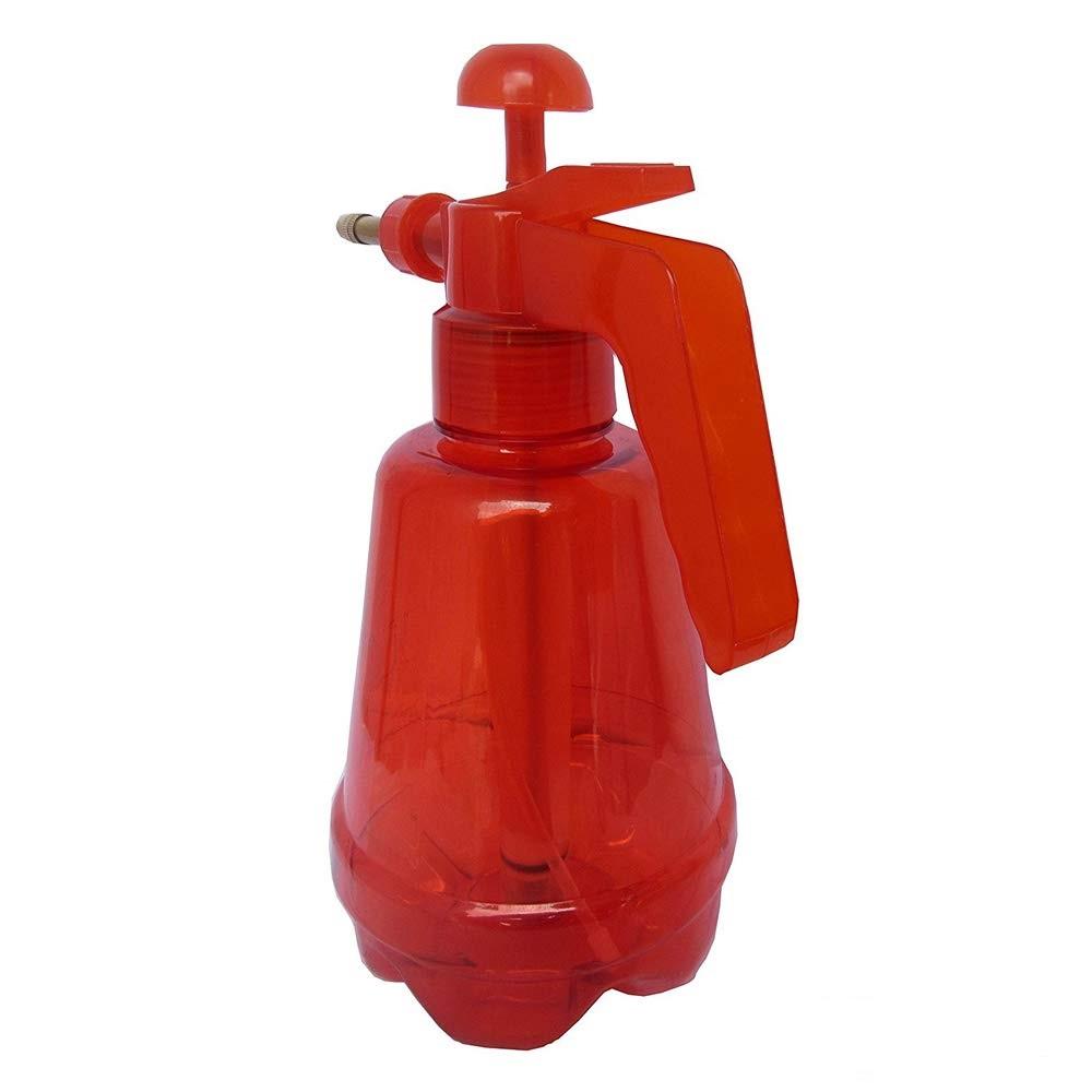 Manual garden sprayer, 1.5 liter capacity.