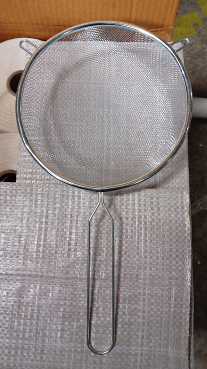 Big Mesh Strainer With Handle Stainless Steel Oil Straine, Mesh Sieve Strainer(1 Pc)