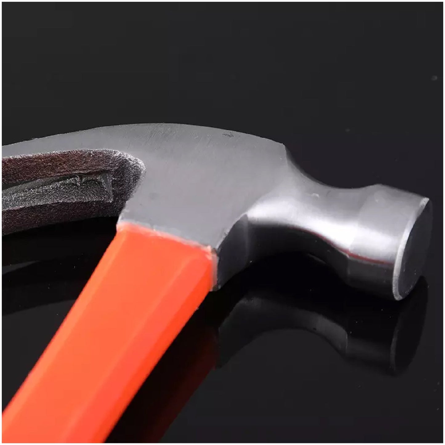 Hammer with integrated nail remover, 27cm length for ease of use