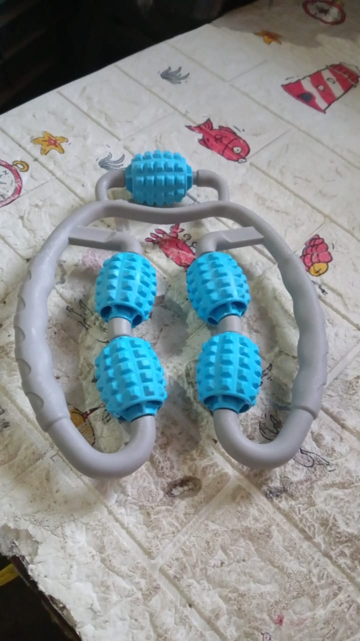 Muscle Massage Roller, 5 Wheels Relieve Soreness Leg Muscle Roller Fitness Roller Muscle Relaxer Massage Roller Ring Clip All Round Massaging Uniform Force Elastic PP Drop Shaped for Home Use (1 Pc), Gym Equipment